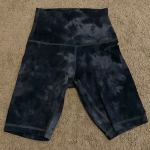 Lululemon biker shorts!!